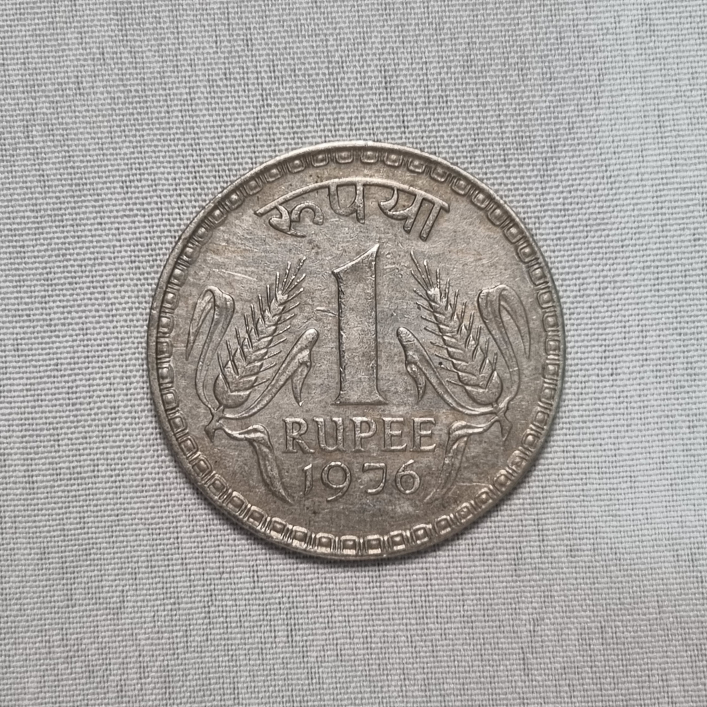 1976 Indain Republic 1 Rupee Coin Bombay Mint Condition UNC